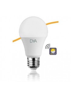 LAMPADA LED GOCCIA E27 10W LUCE FREDDA 6000K SENSORE CREPUSCOLARE (DYA-245)